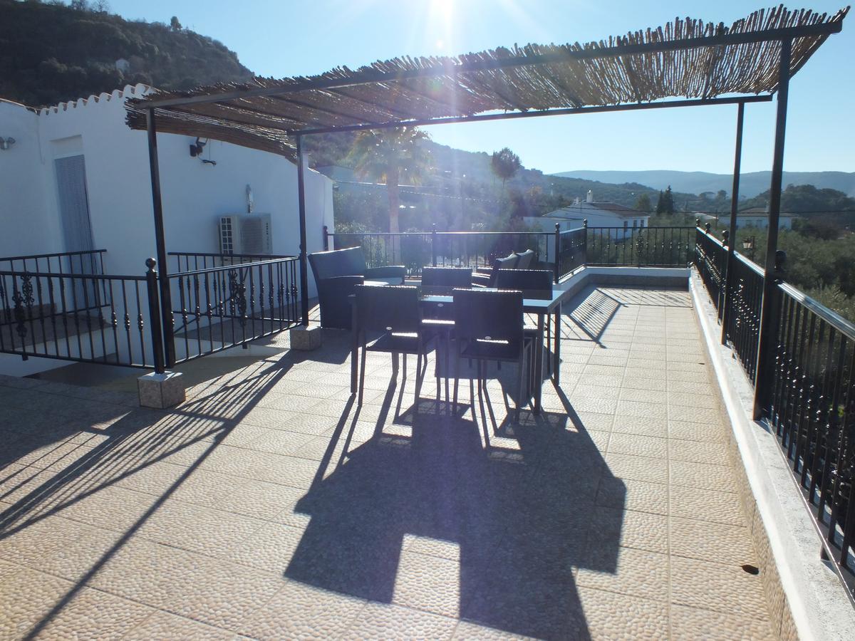 Kayenne holiday rentals Iznájar Eksteriør bilde