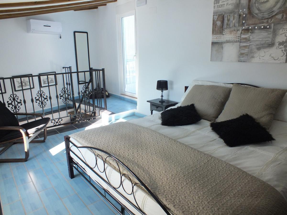 Kayenne holiday rentals Iznájar Eksteriør bilde
